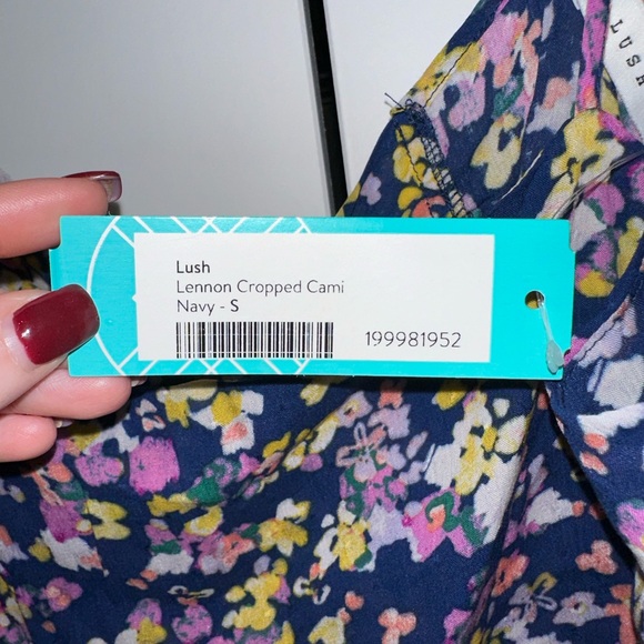 Navy floral cropped cami - Picture 7 of 9